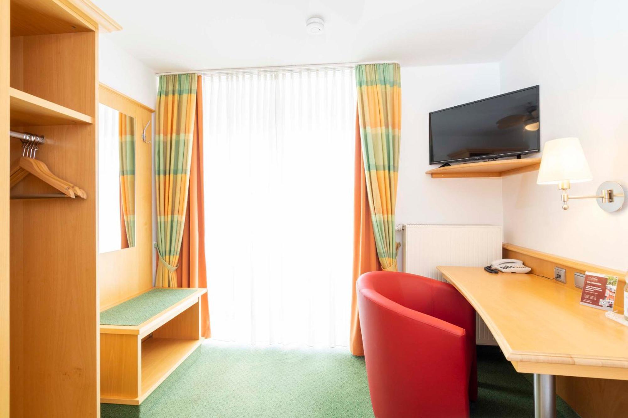 Hotel Brauerei Gasthof Hoehn Меммельсдорф Номер фото