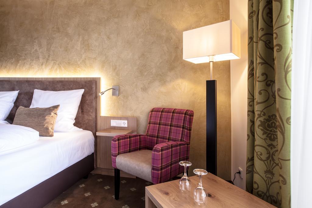 Hotel Brauerei Gasthof Hoehn Меммельсдорф Экстерьер фото